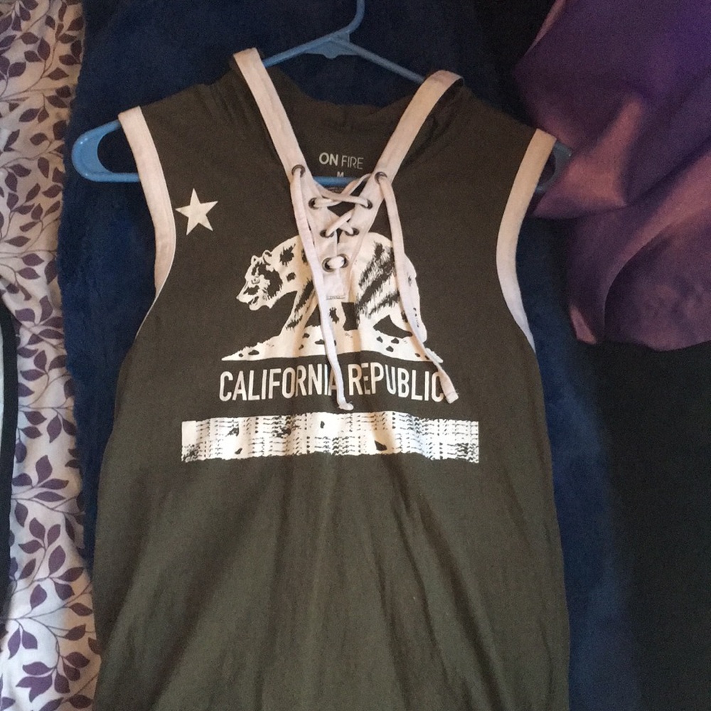 Hooded tank top shirt